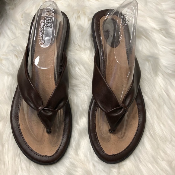 Born Shoes - Bolo Born Brown leather bow thong sandals Size 9